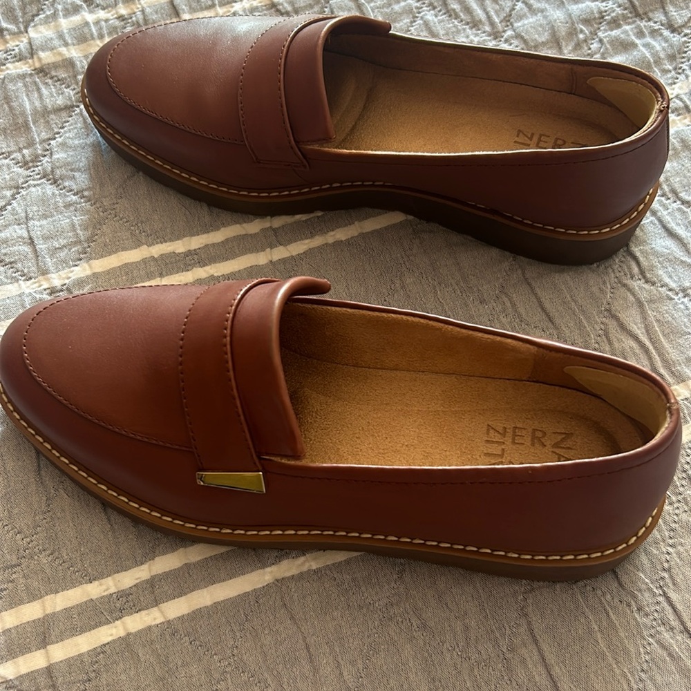 Naturalizer Adiline  brown loafer. Size 9.5. New, never worn.